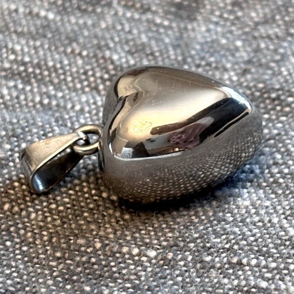 Puffed Heart Chime Pendant - Picture 5 of 9